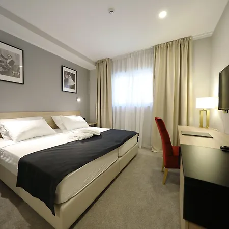 Teatro Verdi Boutique מלון 4*