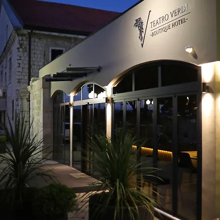Teatro Verdi Boutique מלון