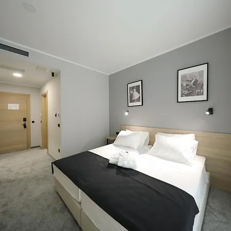 מלון Teatro Verdi Boutique 4*