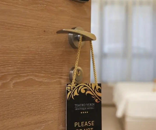 Teatro Verdi Boutique מלון