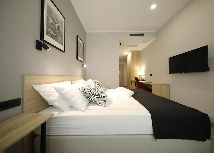 מלון Teatro Verdi Boutique 4*